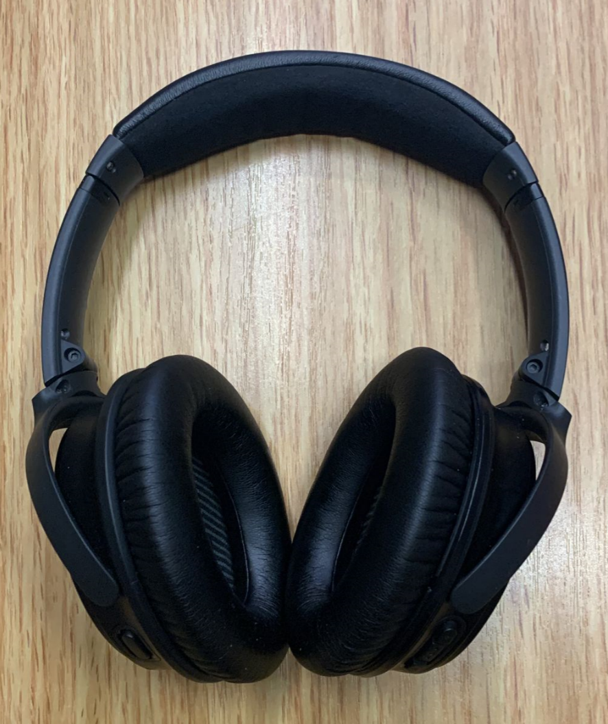 My roommate's Bose QuietComfort 35 II (he is also a medical student)