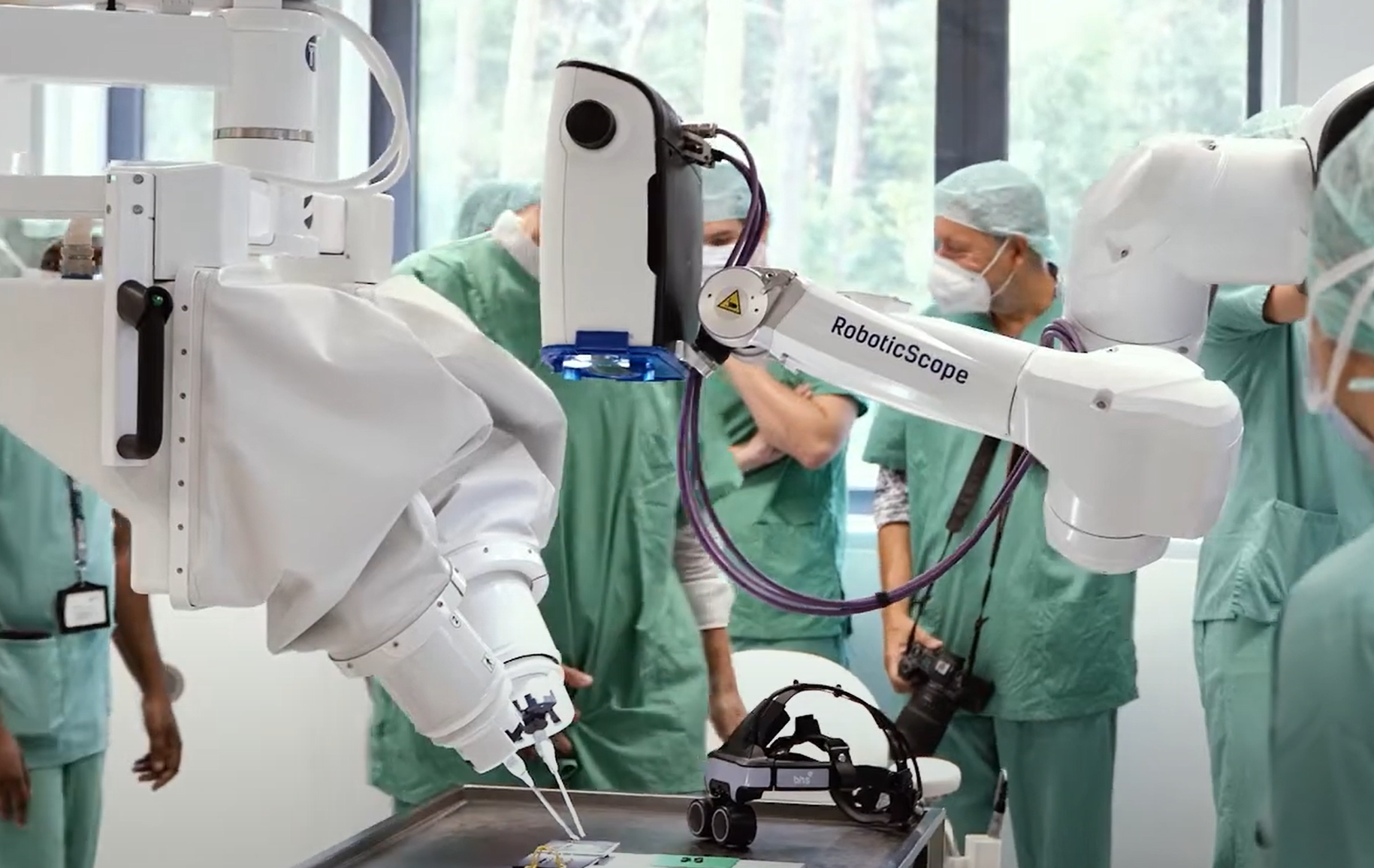 Microsurgical Robots
